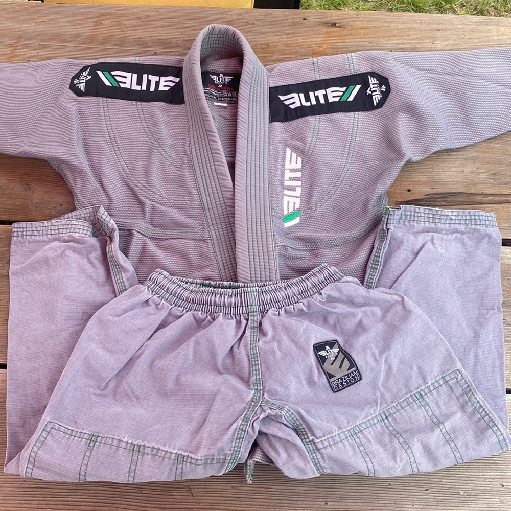 Elite sports Brazilian Jiu jitsu Gi grey Youth size C00